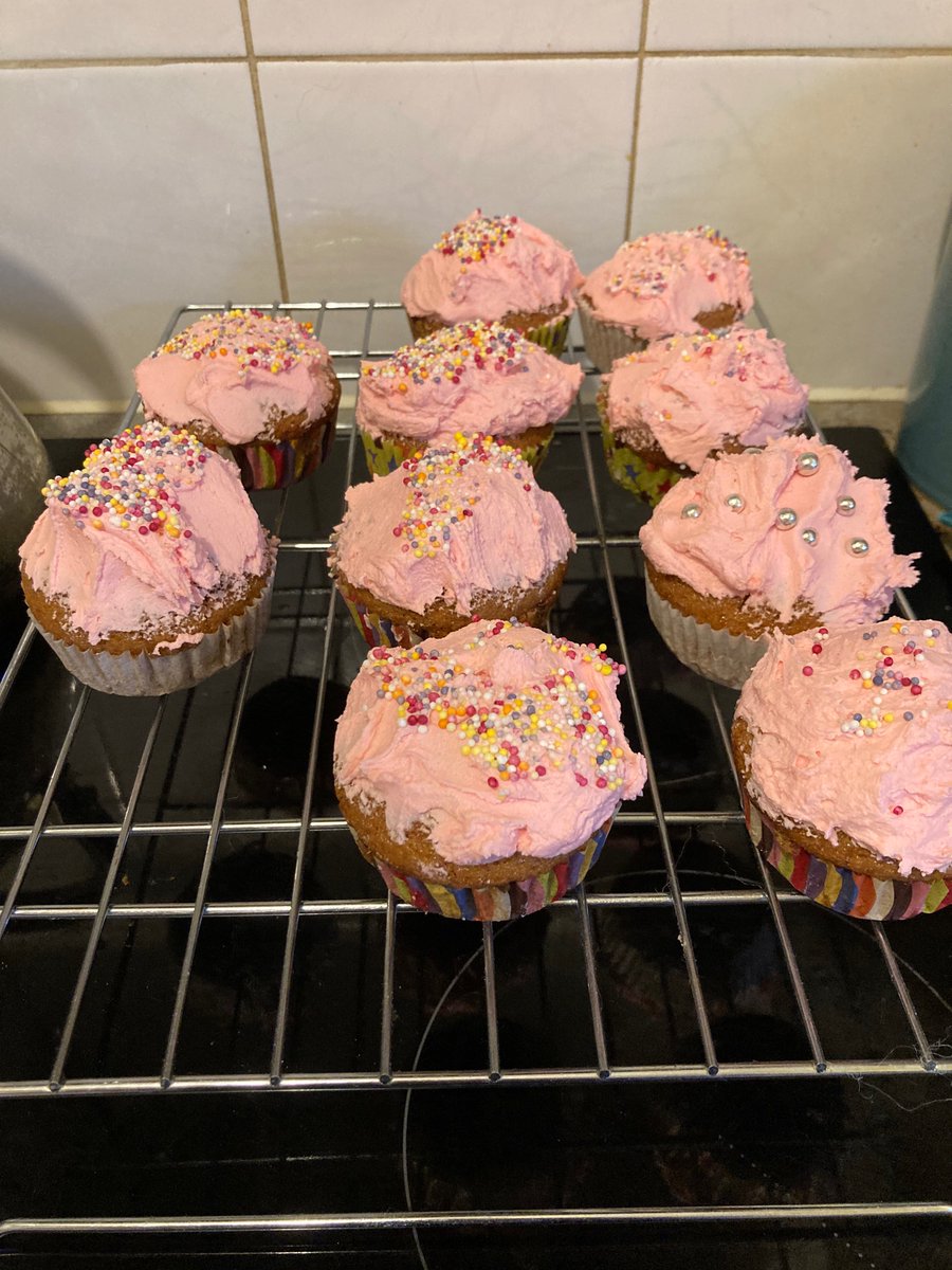 JCameronMiller's tweet image. Fun day off making cakes with our 2 and a half year old - thanks @lovingitvegan for the great cupcake recipes.