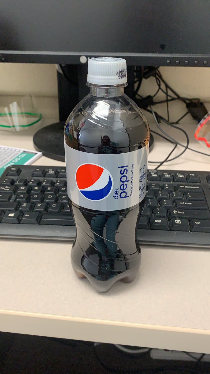 tbenjaco's tweet photo. Not a good omen for overnight call. No @DietDrPepper, @DietCoke or 3rd backup of #cherrycokezero in the hospital cafeteria. 

@ebmalinzakMD @CPotestio1 @EDamuth @AmyPearsonMD https://t.co/RtxvHjmSCH