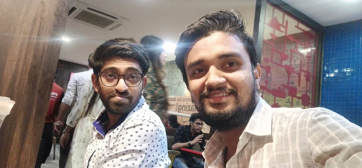 MichaelDabhi's tweet photo. Ek Animal Doctor @RishuBarot 
Aur Dusra Political Doctor ( intern) 😂 https://t.co/weLRFiWWir