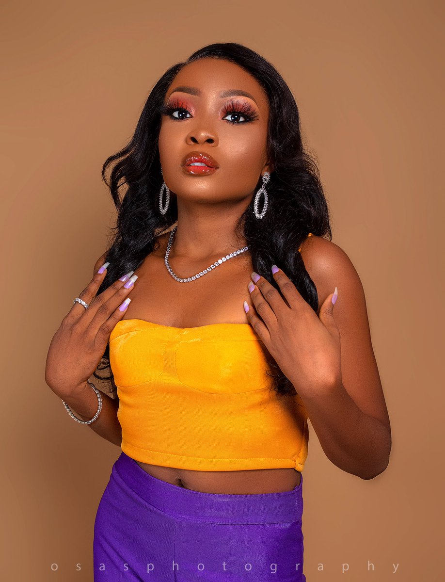 chulanuoluwapo's tweet image. The day @EricaNlewedim will notice me ehnnn💃🏽💃🏽 #PiscesErica #ericaisrawgold