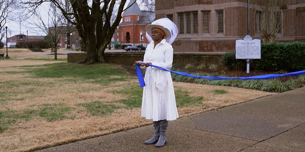 WhenWeGatherArt's tweet photo. This #WomensHistoryMonth, we are highlighting the amazing women artists among us.

Here, #MaríaMagdalenaCamposPons is on set at @Fisk1866, holding the blue fabric that connects her with the other artists based in various cities.

#WhenWeGather #HealUniteCreate @GalleryWN https://t.co/uUZgKFJARm