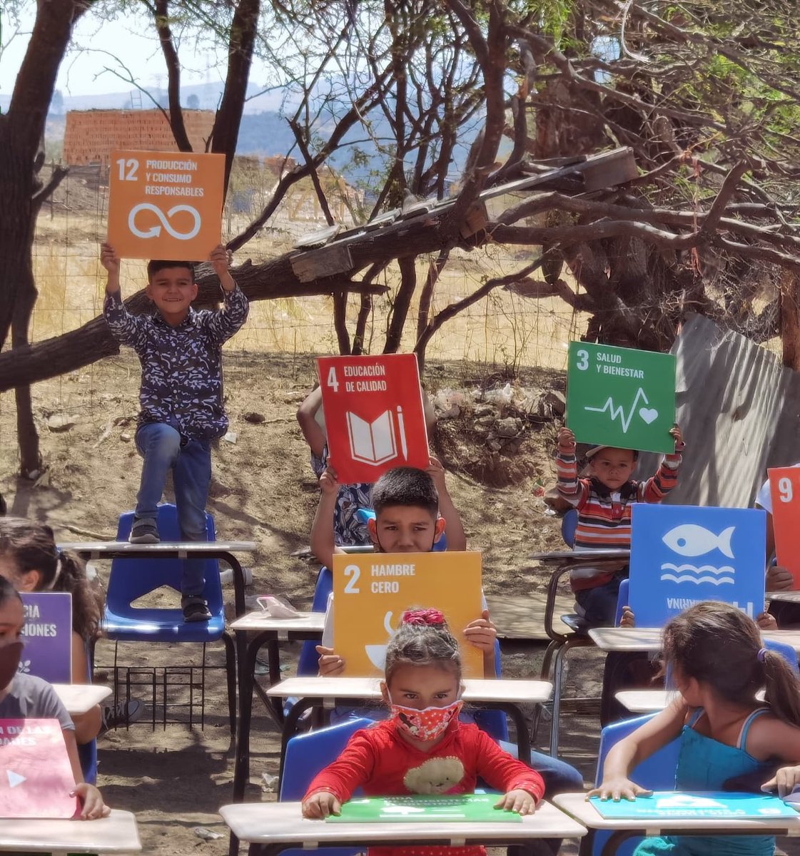 VvsT4's tweet photo. El Objetivo de Desarrollo Sostenible 4  sobre educación también trata sobre "alianzas para los objetivos" y estos grandiosos aliados están rompiéndola con todo en apoyar la educación @TheWorldsLesson @TheGlobalGoals @SDGaction @GirlupAgs 
#ODS4 #Agenda2030 #Educación https://t.co/T2RhnqeEeO