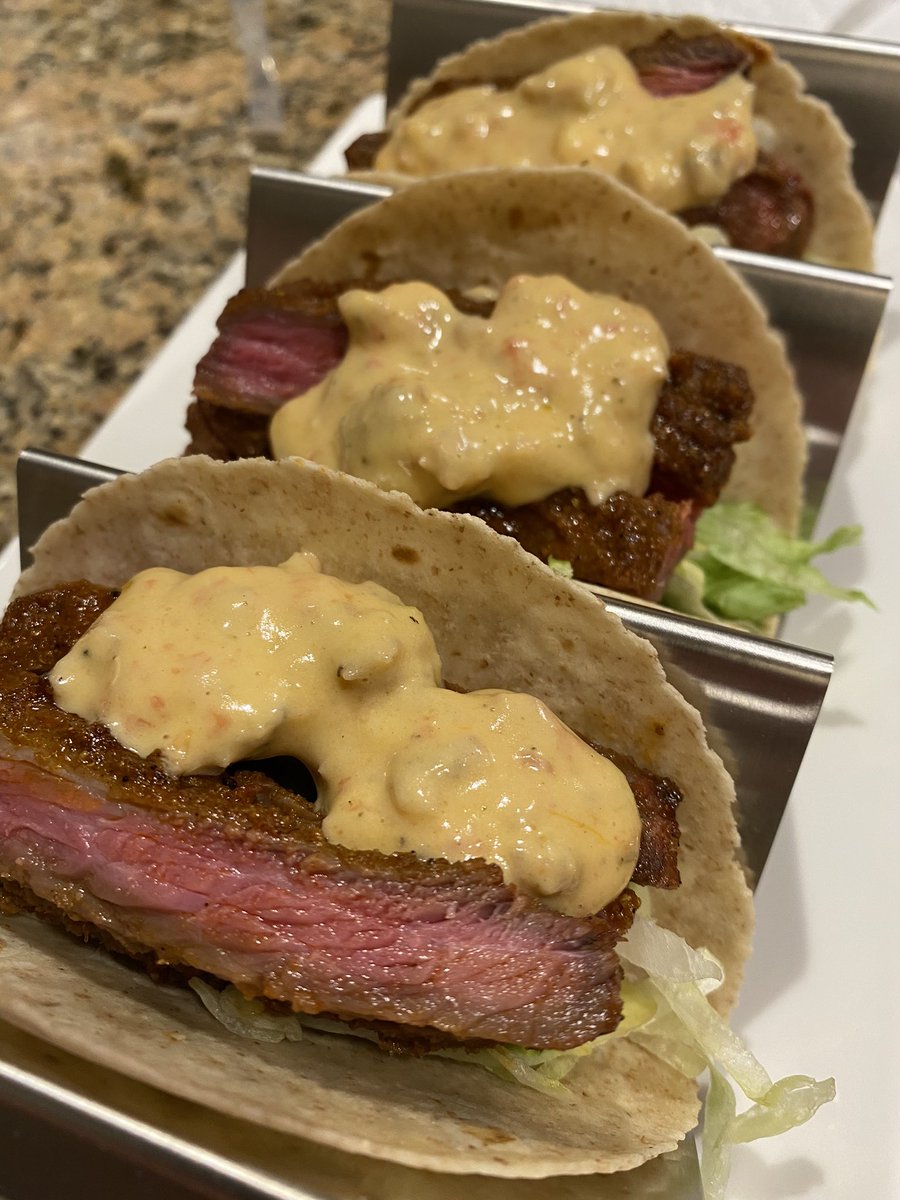 cedarburgbbq's tweet photo. Flank steak street tacos with homemade queso #TacoTuesday #bbqlife #beeftacos #Foodie https://t.co/G9ayzzdnmn
