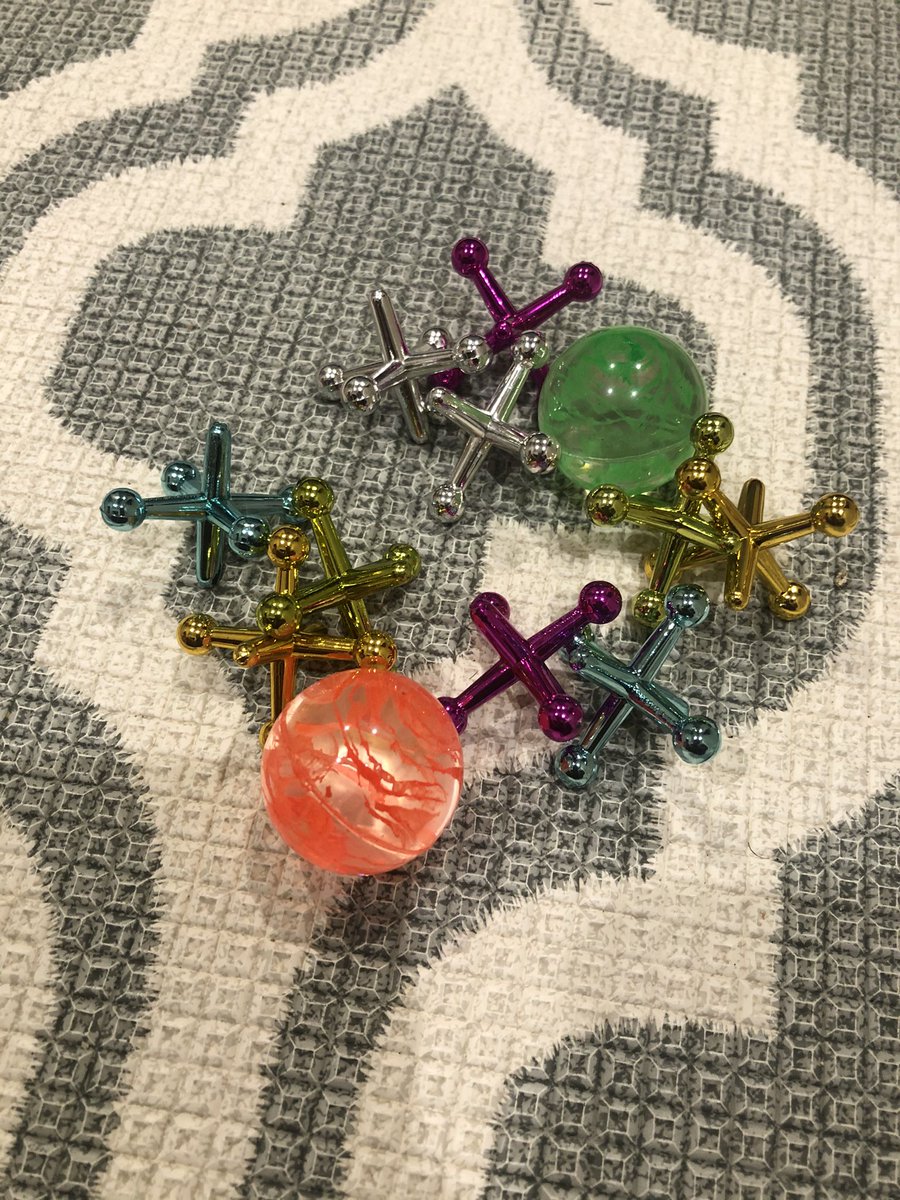 rishacorbs's tweet image. Teaching little-bit how to play Jacks😁 #itsthelittlethings #dropsofjoy