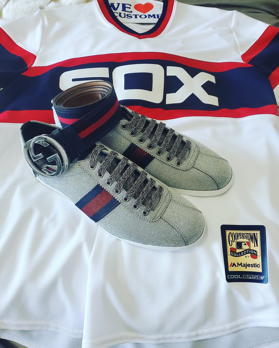 JAKAFELLAMOVIN's tweet image. Outfit for today, rockin da Sox jersey with da gucci kicks and belt to match. #gucci #soxjersey #summoofit #jakafella