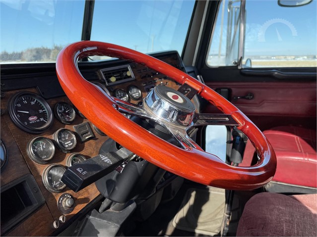 Sells Tomorrow on @auctiontime | Bid Now!
☑️ 475 HP CAT
☑️ 230k Miles Since Overhaul
☑️ 8 Spd
☑️ 205" WB
☑️ Wet Kit
#TruckPaper #AuctionTime #Peterbilt #Peterbilt379 #DayCab