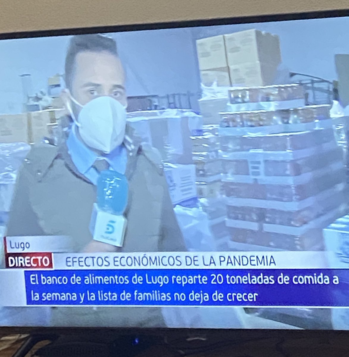 vazquezsande's tweet photo. Cada vez que un informativo/magazine habla del funcionamiento de un banco de alimentos eligen recurrentemente al mismo.

Llama poderosamente la atención que el de #Lugo sea, sistemáticamente, el epicentro de este tipo de contenidos. https://t.co/fMBxKrmG6U