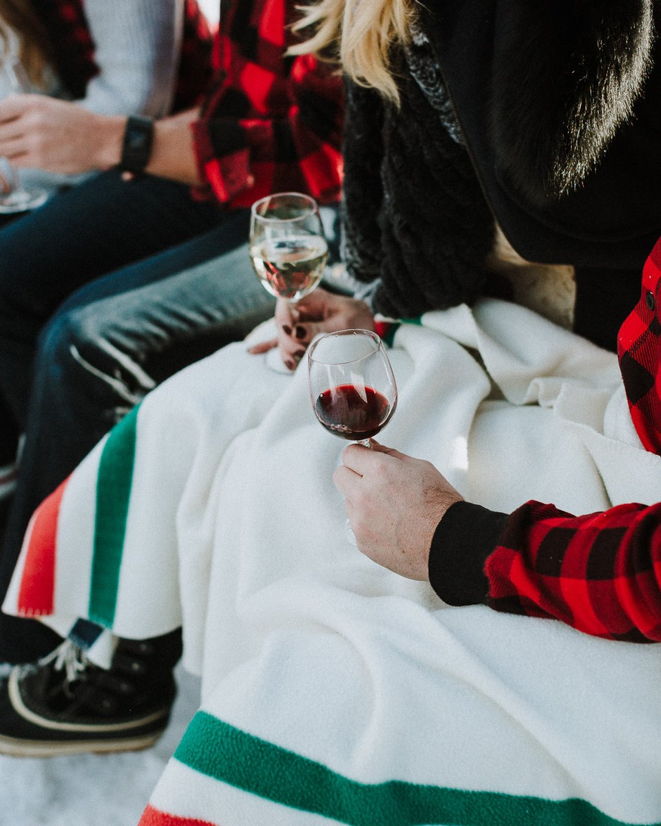 Nothing ignites the tastebuds (and warms the heart) better than a glass of BC VQA wine 🍷  Enjoy a little piece of the Naramata Bench, wherever you are. #RRW