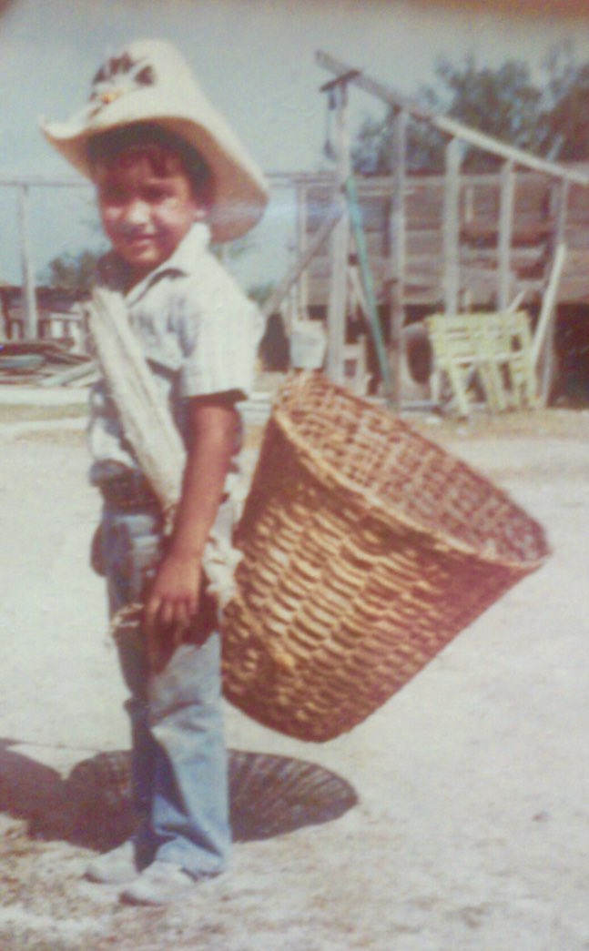 ArrestedAustin's tweet image. Really like the fact ppl look at my profile and automatically assume I grew up wealthy but I’m a high school dropout and the son of immigrants and worked in the fields growing up!! Yea you can work hard and make something of your life to better your children only in the USA
