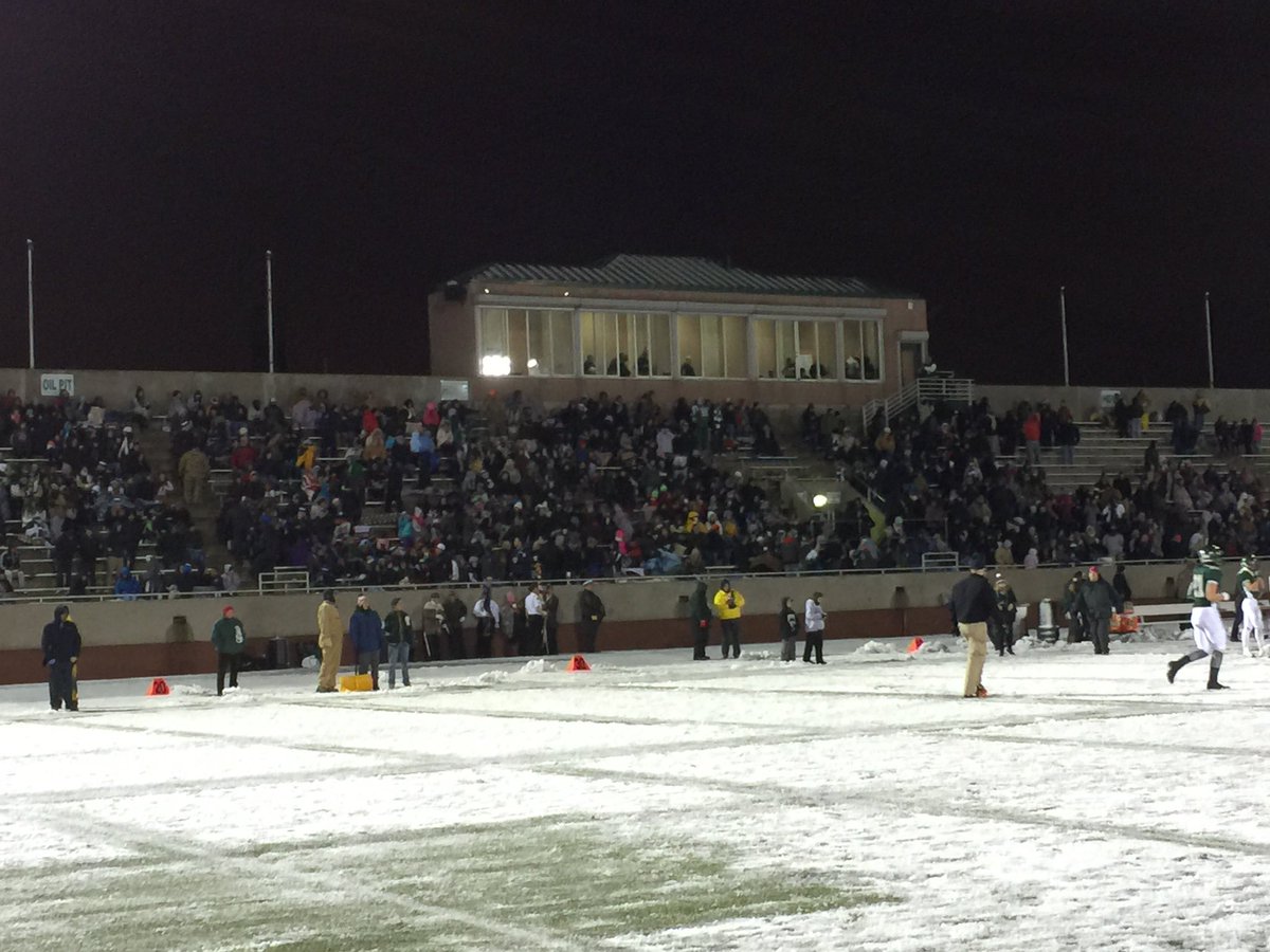 OilerWeightRoom's tweet photo. @mattarrufat @txhsfbchat Ray P. Gallivan Field at Jeff Cain Stadium 
Whiting, Indiana 
Whiting Oilers https://t.co/1UwHaqoUon