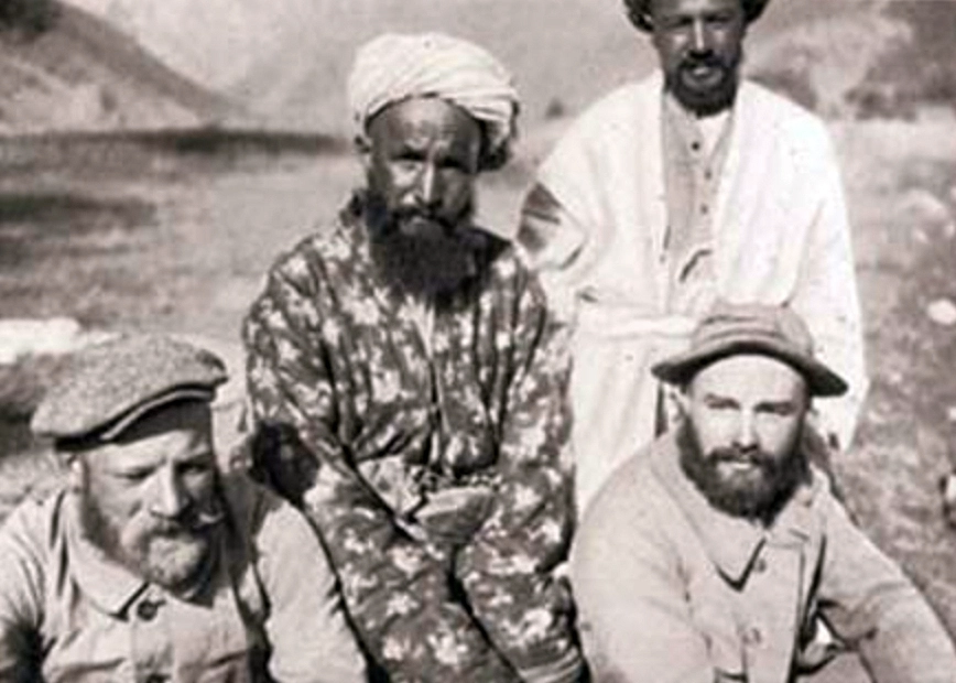 doinggeography's tweet photo. #Orientalism #PostColonialTheory Feel invited to read a reflection on a 1907 #travelogue by explorer Wilhelm #Rickmer-Rickmers to Russian #Turkestan #Uzbekistan https://t.co/DgiCmHW4PB https://t.co/ey5p4GFnUI