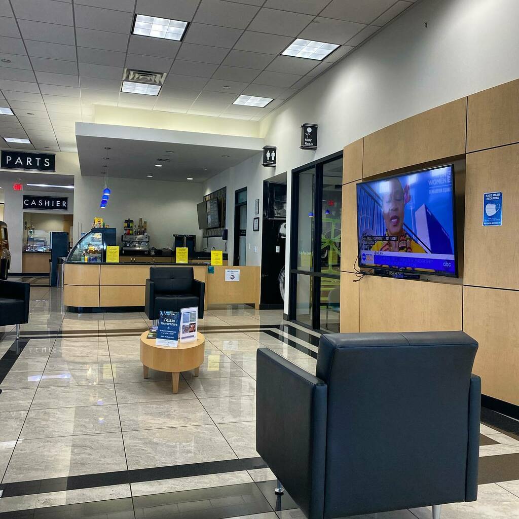 TheLibbyDays's tweet image. Waiting for a software update at the Ford dealer. Hoping these “updates” slow down a bit. Two in less then a month requiring a dealership visit. 

*
*
*
* #newcarproblems #firstworldproblems 
#thelibbydays #earlysnowbirds #vanlife #rvlife #travel #rv #rv… instagr.am/p/CL7et6ihEVP/