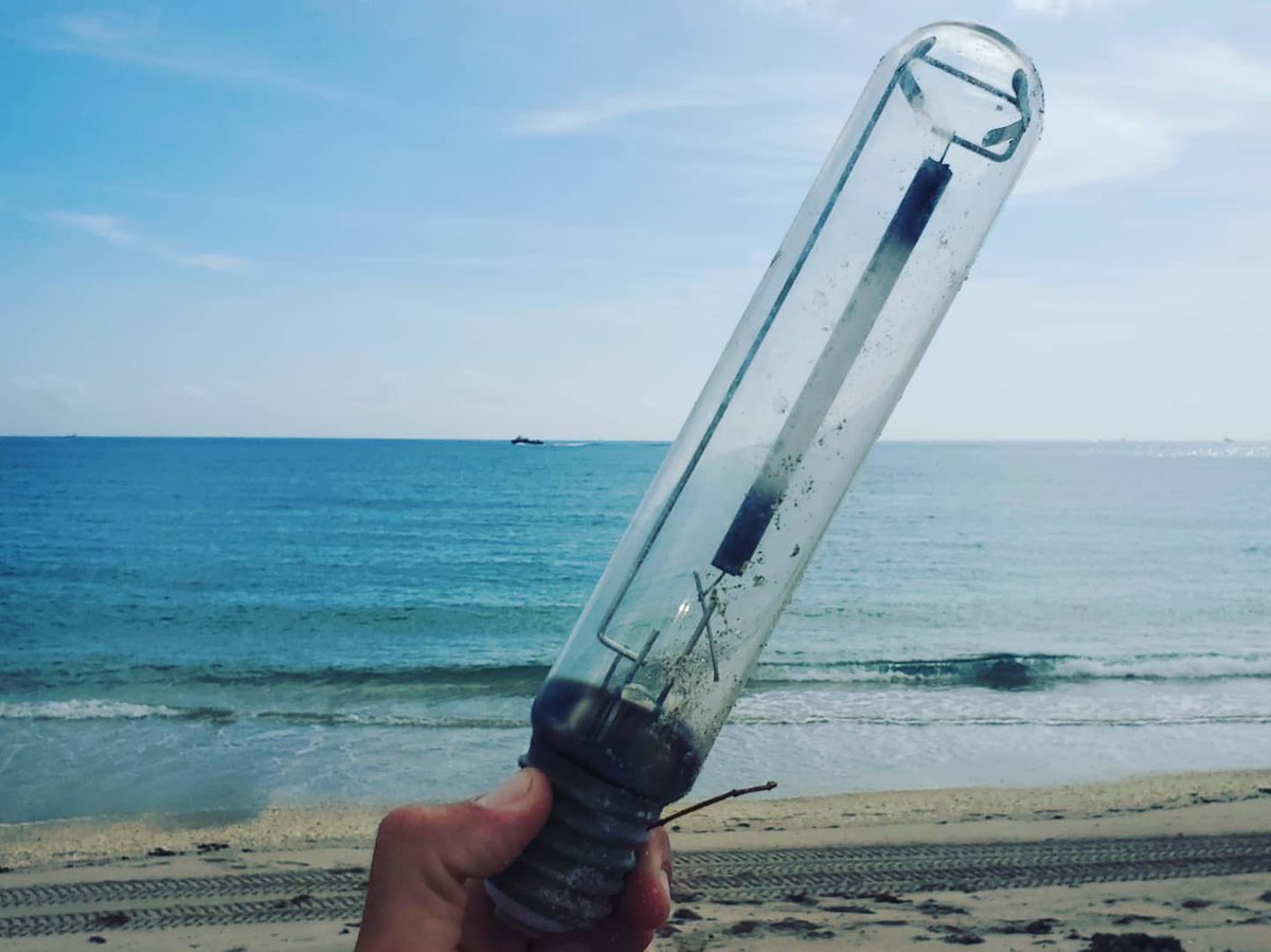 FriendsofPB_'s tweet image. Got the beach clean UP -  on a Tuesday‼️
Today's haul brought in over 3300 items and 135 lbs. 
Mostly plastics discharged by the tide. 
We can all do something! 
#plasticrefuse #oceanplastic  #plasticbeach #protectparadise #floridaliving #twohands #plasticsucks #plasticpollutes