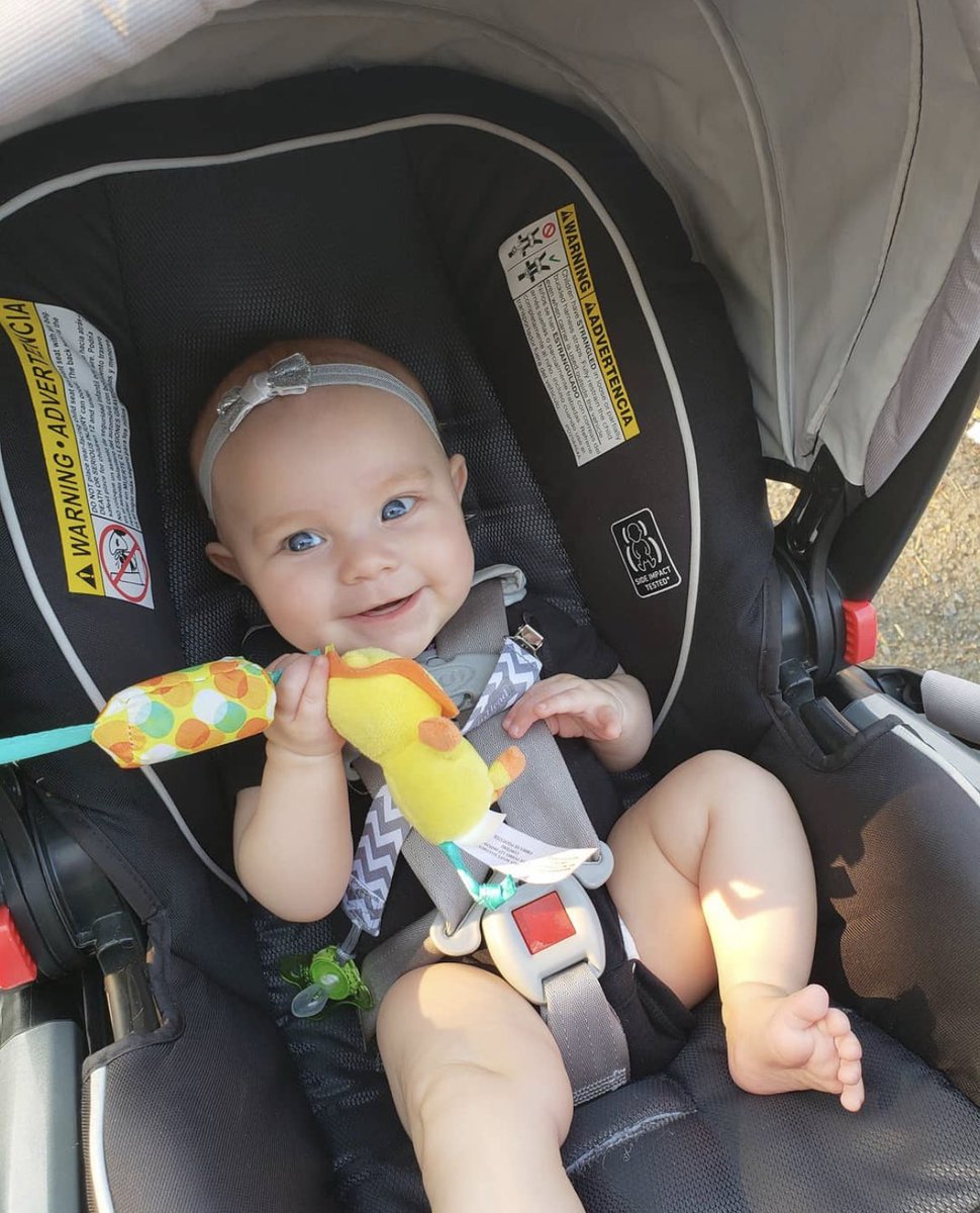 hat_emily's tweet photo. I didn’t think being pregnant again would make me so nostalgic.. but god I wish Ev was still this little 😭 https://t.co/QwwzIkVNmT