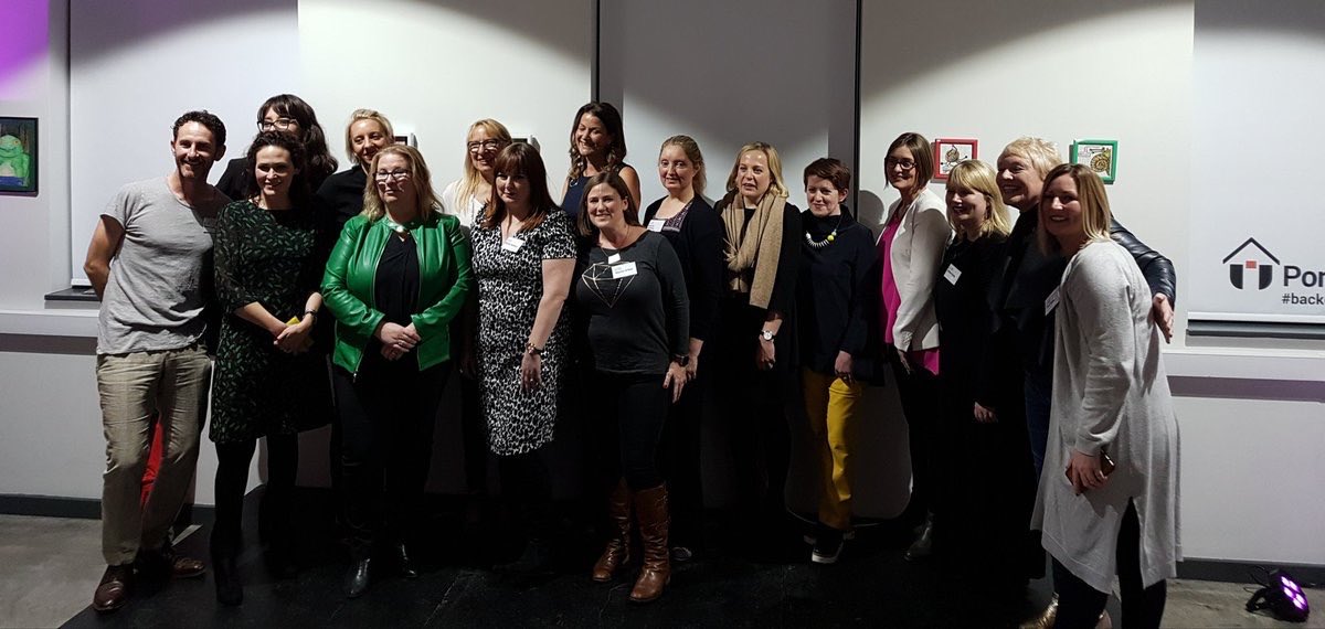 MMaryMcKenna's tweet photo. That was a good night indeed @davebarna (@mauriceogorman @StatesidePortal @dawphin @sharonodea @ClareMcGee80 #300Seconds @portershed) Looking forward to seeing you all again sometime soon https://t.co/kuVtdZc4Y8