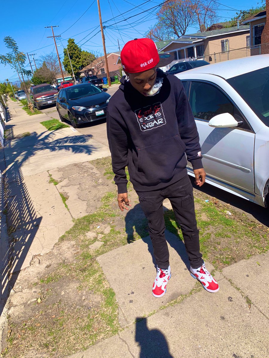 Bankroll_TM's tweet image. I Give Niggas Hope In The Hood Ima A God Ima Lord🙏🏾🐍 #BigBEO💚
#FreeDaKillas🔥🤞🏾