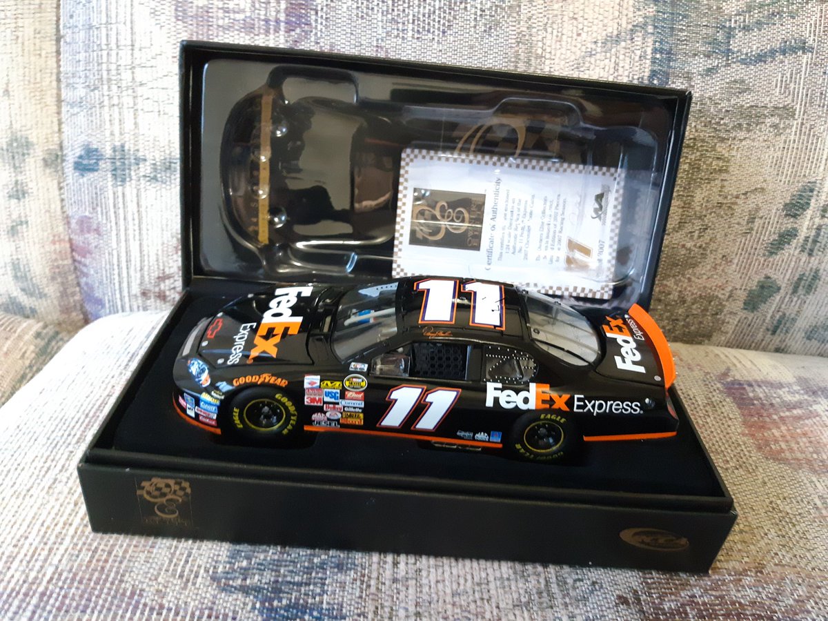 KGonYT's tweet image. Denny Hamlin has fans right?

FOLLOW AND RETWEET for a chance to win this 2006 ELITE hamlin 1:24

Winner announced tomorrow 3/3