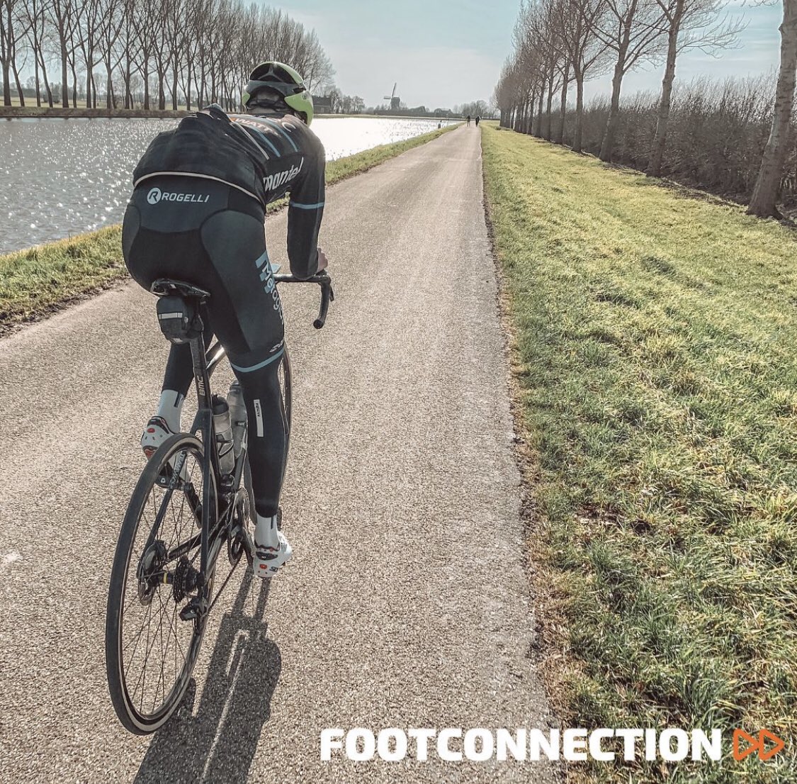 FOOTCONNECTION tweet media