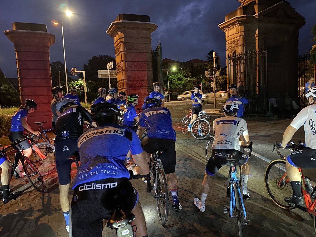 CiclismoCycling's tweet photo. #trainingcanbefun #groupcycling https://t.co/L9T0lDc8LG