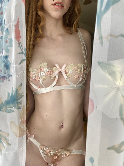 I&rsquo;m going 🌸Live🌸 on @chaturbate come spin my wheel 😜https://t.co/E8vFvHVGrF https://t.co/x2Xx3ifwDv<a class="tags" href="/tag/chaturbate">@chaturbate</a><a href="/tag/mvsales"class="tags"><span>#mvsales</span></a>