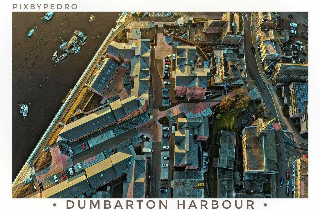 Omarlitt1e's tweet photo. New builds 
.
.
.
.
.
#dronephotography #drone #dronestagram #droneoftheday #droneshots #dronevideo #dronelife #dronepilot #dronephoto #scotland #dumbarton #dunbritton #riverleven #architecture https://t.co/DPUCbTC1UP https://t.co/mwKsA1U2bJ