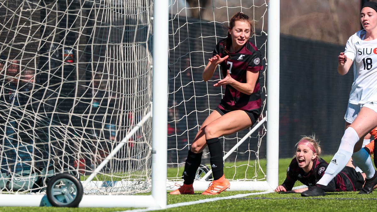 Soccer's back‼️

@EKU_SOCCER staged a furious second-half comeback on Tuesday, but eventually fell to SIUE, 3-2, in a wild season opener.

Recap and box score ➡️ bit.ly/3e1M2LG

#GoBigE ⚽️