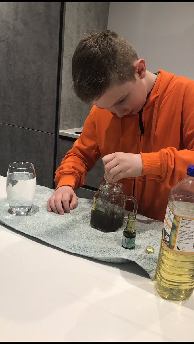 paulinewilson71's tweet photo. @LHS_stemLA @LHS_Science_  @LarbertHigh  @CarronPrimary @carronP72020 Jac trying out the Water Fireworks experiment 👍🏻 https://t.co/C1GQgFDcDl