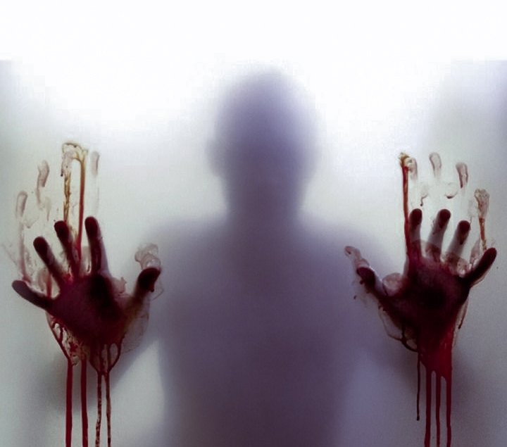 GuinhoUtt's tweet photo. Minsung, Skz au / Welcome to hell.

O fim do mundo finalmente chegou, o vírus que tentava erradicar a humanidade, acabou a transformando em mortos sedentos por sangue.

Onde Han Jisung só quer proteger os seus irmãos e Minho só quer se manter vivo, juntos tentando  sobreviver. https://t.co/lLaSOgRmQ3