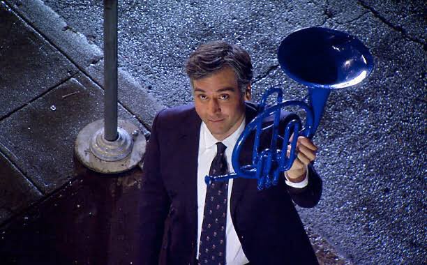 Bitmesin diye çok uğraştım çok çabaladım ama maalesef 9 sezon bitti... Üstelik bitmek bilmeyen isteklere mavi Fransız kornosu da eklendi tşk #HIMYM