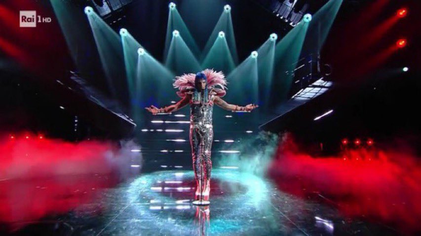 sonobloomiee's tweet photo. “Esistere è essere.
Essere è diritto di ognuno.
Dio benedica chi è”

Achille Lauro, 02.03.2021 ✨

#Sanremo2021 https://t.co/xRYcjFpuOV