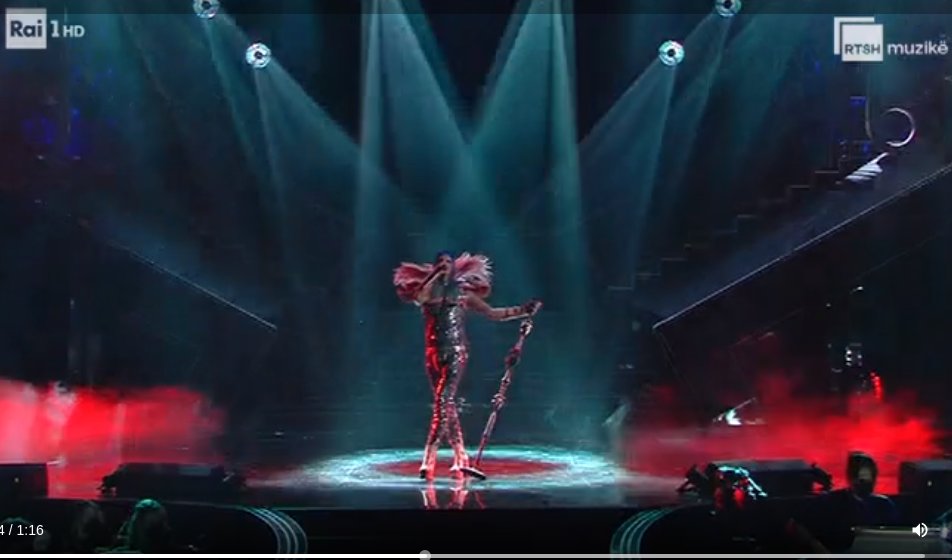 elainovision's tweet photo. The power of Achille Lauro took down Raiplay. #sanremo2021 https://t.co/SAmMZpvgAF
