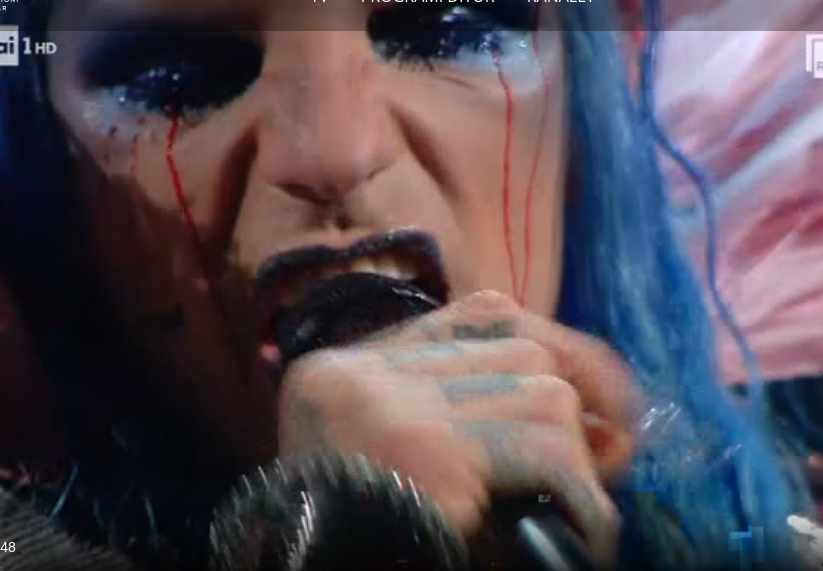 elainovision's tweet photo. The power of Achille Lauro took down Raiplay. #sanremo2021 https://t.co/SAmMZpvgAF