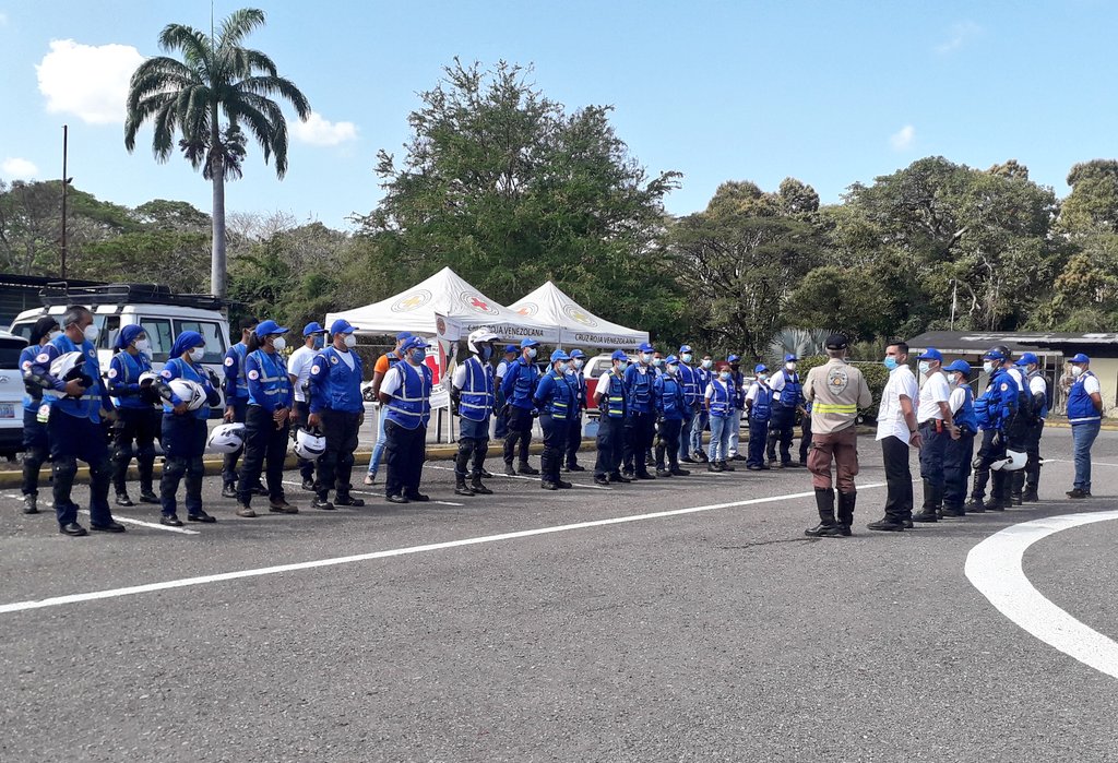 Felicitamos a todos nuestros voluntarios por tan excelente desempeño durante la formación "Conducción de Vehículos de Emergencias" ¡Gracias a ustedes  existe el movimiento! #universalidad #2marzo