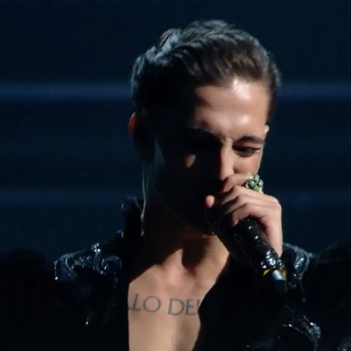 stranisbalzi's tweet photo. SIAMO FUORI DI TESTA MA DIVERSI DA LORO
NON HO ALTRO DA AGGIUNGERE #Sanremo2021 https://t.co/gjny5lMS0L