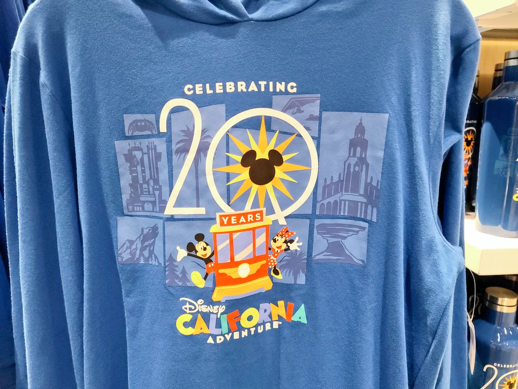 MouseInfo's tweet photo. #DCA20 merch https://t.co/yqq5SdWaIu