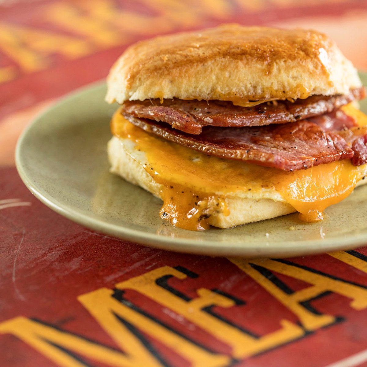 Sorry folks, we have to close for a day so we can make some upgrades. We'll be back Thursday with all of your favorite breakfast dishes! Until then, we will just leave this photo right here for you to enjoy! 📸: @justinfoxburks