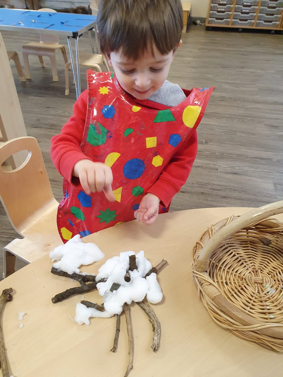 govanflc1's tweet photo. STEM activities today @govanflc1 #crazysoap #naturalresources 🙌🏼 https://t.co/zyKraXjh8c