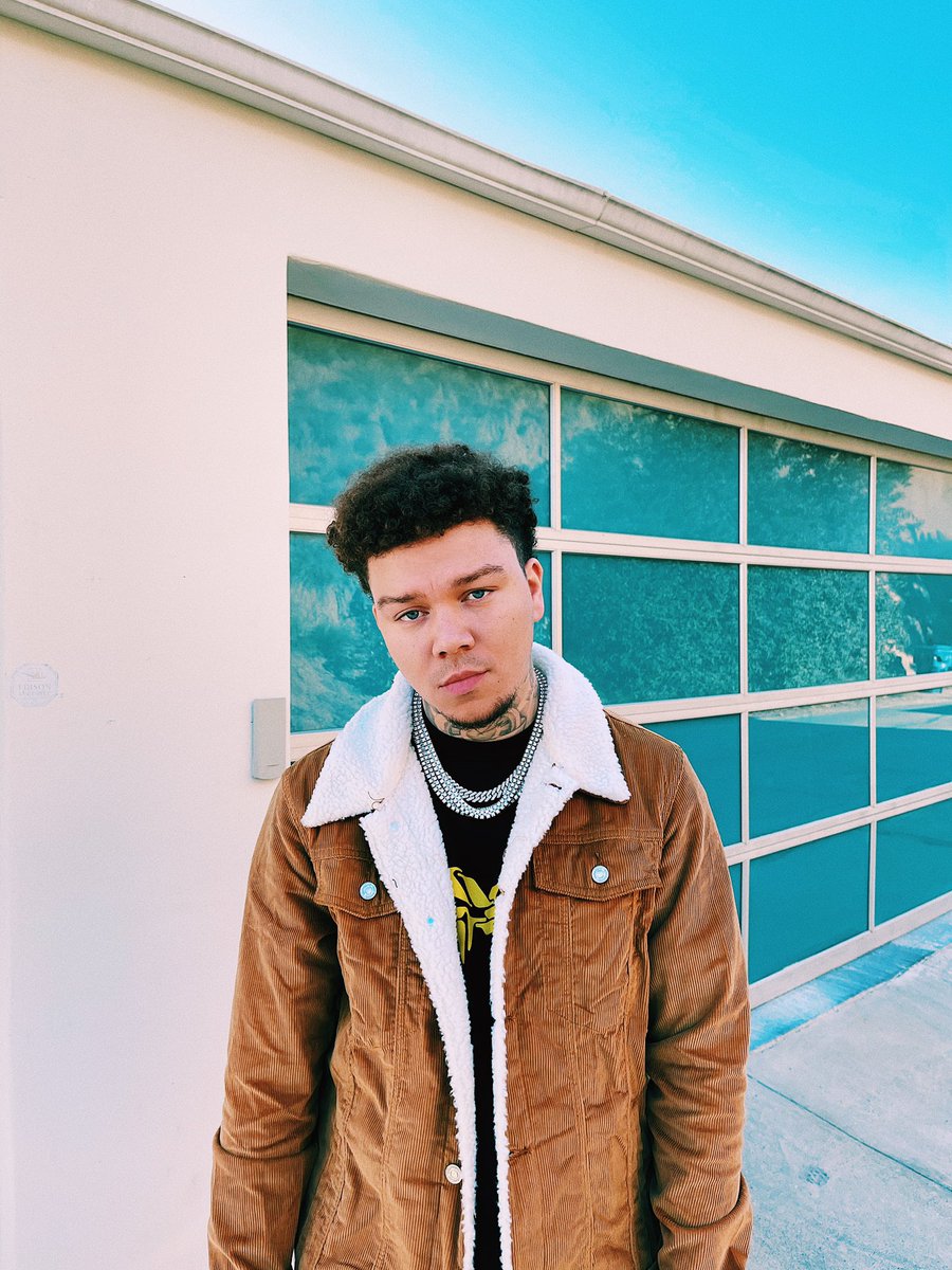 PHORAONE's tweet photo. World turned me heartless **🖤🎱 https://t.co/nnrgOtiQcv