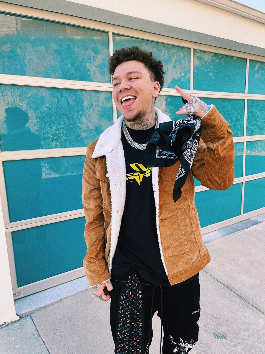 PHORAONE's tweet photo. World turned me heartless **🖤🎱 https://t.co/nnrgOtiQcv