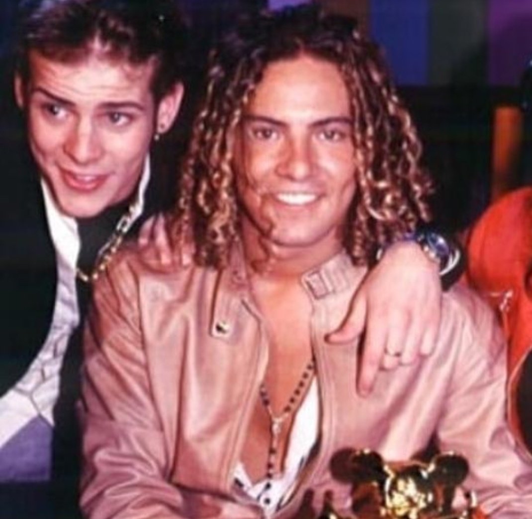 AdRiiAnA21's tweet image. El recuerdo es el diario que todos cargamos con nosotros. 💓