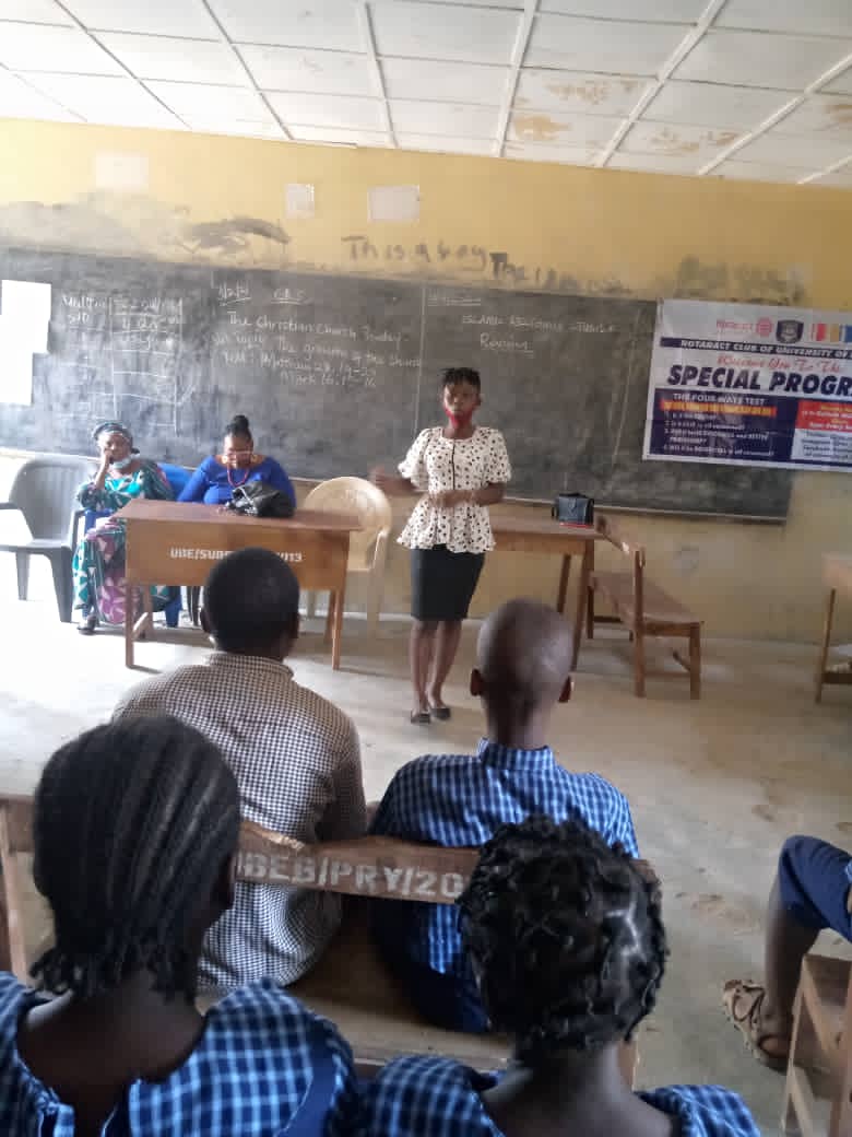 rac_unilorin's tweet photo. Excerpt from the first phase of our Sanitisation project held at University of Ilorin Junior Secondary School, Jalala, Ilorin on Tuesday March 2, 2021 tagged "MY BODY, MY BODY"
#rotary https://t.co/JMihwSPa6a