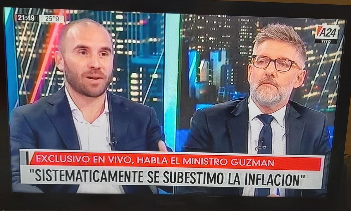 hipotecadosPBA's tweet photo. @Martin_M_Guzman "bajar la inflación no es fácil" y estima que serán 5ptos menos por año. 
@luisnovaresio 👉🏻Con el 300% inflación que los #HipotecadosUVA sostenemos desde 2018, ¿realmente no hay una decisión que contemple alivio para los trabajadores?

El salario ya está ahogado https://t.co/Voo1jm8QMt