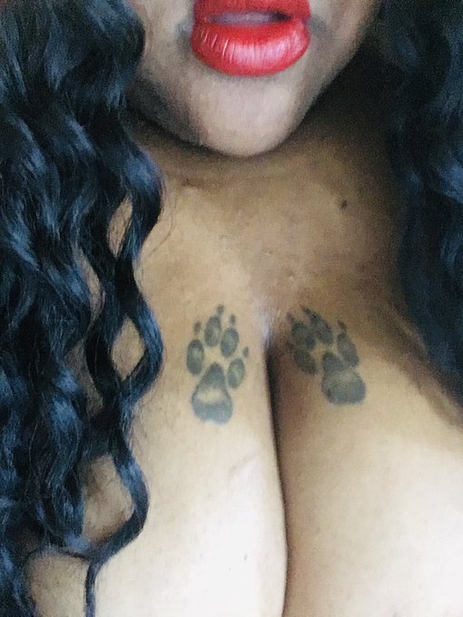 Lips &amp; Titts what more can you ask for !!!! Femdom tattoo model Bbw domme domina fetish model Amazon