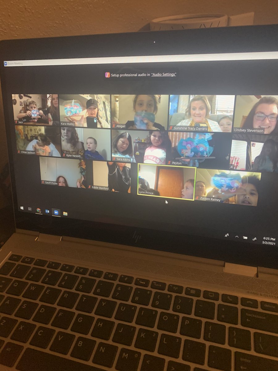 2nd Grade Family Involvement Night was a success! Weather made us reschedule a few time, but our Valentine’s book and craft was AMAZING!! Thank you to all that made it! <a href="/SunshineBees/">Sunshine Elementary</a> <a href="/officialSPS/">Springfield Public Schools</a> <a href="/Stevenson_L84/">Lindsey Stevenson</a> <a href="/tdaniels03/">Tracy Daniels</a> <a href="/SaraKAtkins/">Sara Atkins</a> #betterlatethannever #2ndgrade