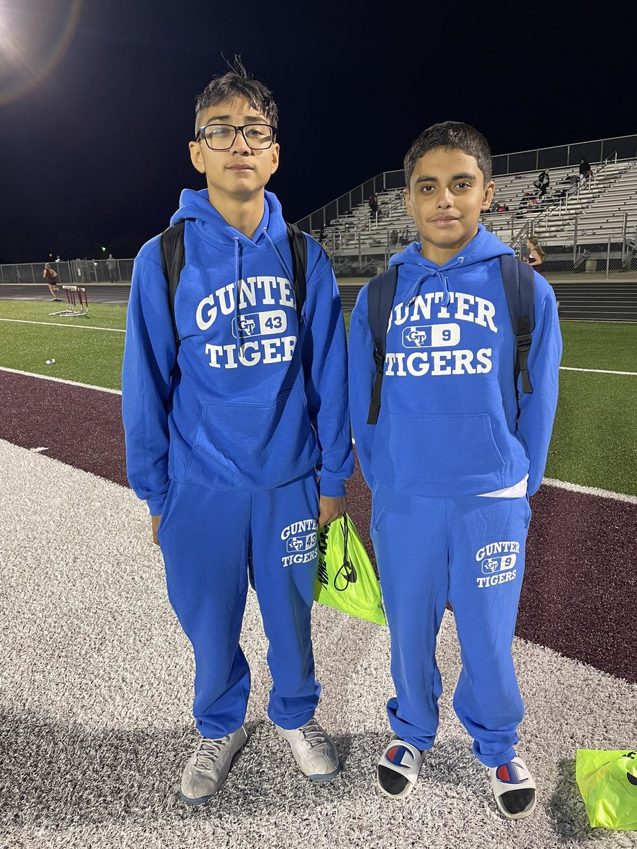 GunterTrack's tweet photo. 7th graders Thomas Garcia (2nd place) and Jayden Hernandez (3rd place);
8th graders Trevor Wright (1st place) and Kane Bolt (3rd place) in the 200m dash! https://t.co/m3TbeYXRcQ