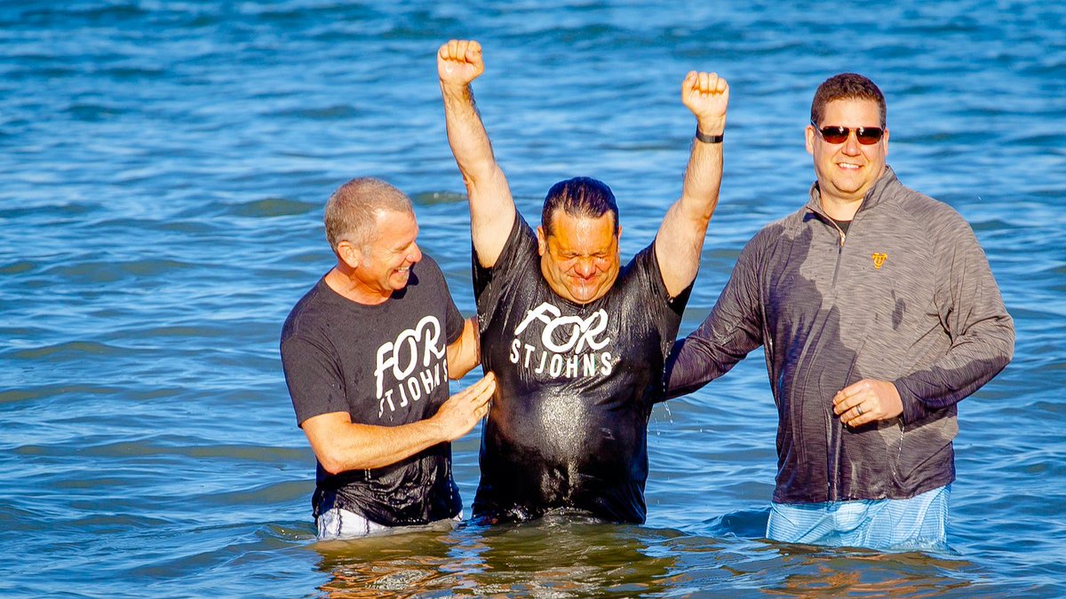 If you're interested in getting baptized at our March 22 Beach Baptism event, it's not too late to register! 🙌 🌊 Let us walk with you as you take this next step on your spiritual journey. Learn more and register to be baptized by Friday, 3/5: accesschurch.com/baptism/