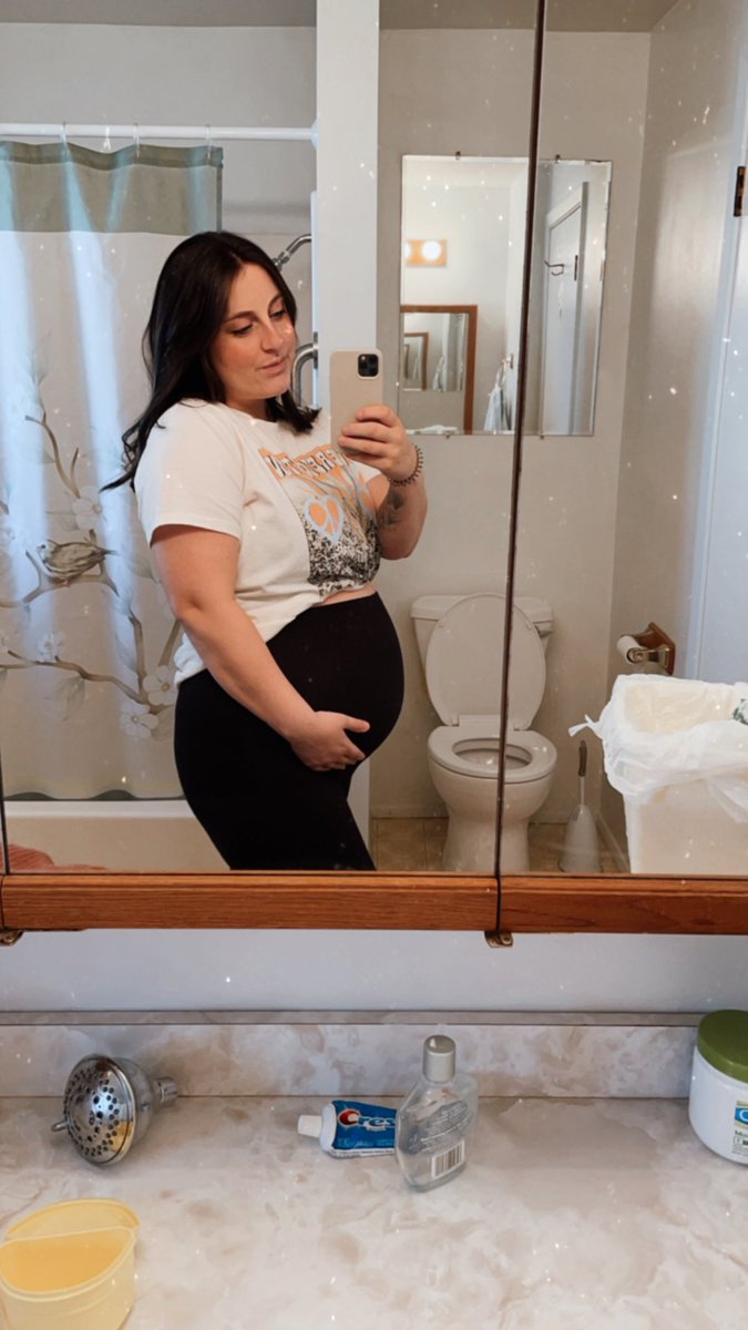 hat_emily's tweet photo. Feeling massive for only being halfway there 🐳 https://t.co/fOPrR0pzRO
