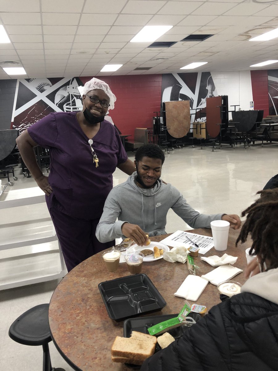 AHS_ACS's tweet photo. Special thanks to the AHS Student Culinary Advisory Committee for sampling potential new menu items.  I would like to also thanks AHS CNP for thinking outside the box for this idea... #ANewTasteForAHS https://t.co/Q77Yk633nM