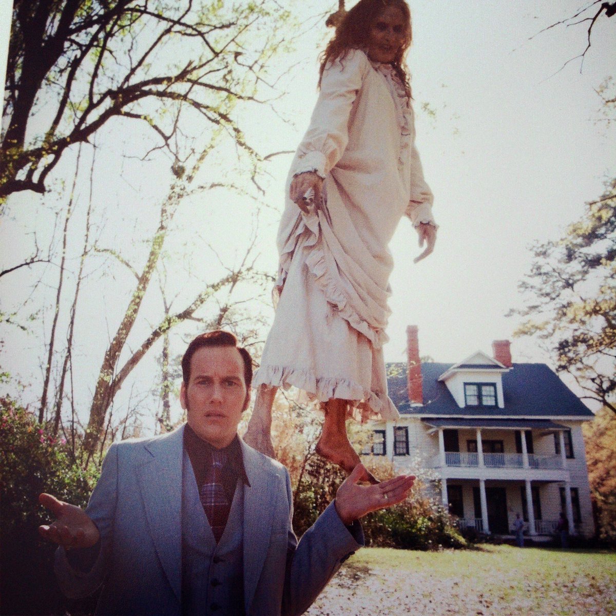carouselshotgun's tweet photo. thinking about behind the scenes stills from the conjuring series https://t.co/JCBArhZ2mE