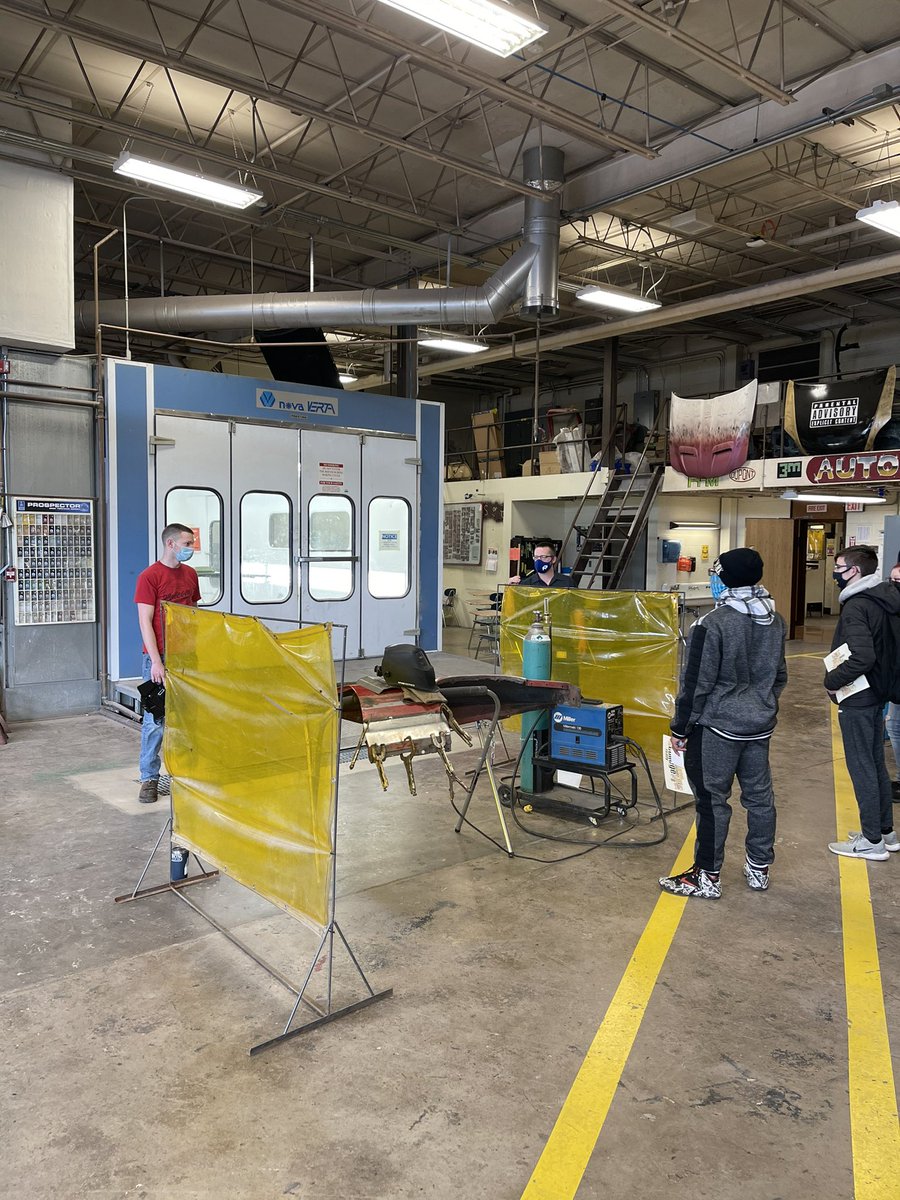 SSBindemann's tweet photo. NCTEC hosting 10th graders for a shadowing visit. Students were able to learn about and explore our CTE programs. Little different this year, but talked with a number of excited prospective students. #CTE #NCTEC #engaged @robinson_rf @KatieBongeNCTEC https://t.co/2mqj7150Eg